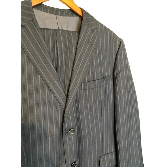 ERMENEGILDO Zegna Suit Size 54R 44R US Gray Maroon White Pinstripes 100%… - Picture 3 of 16